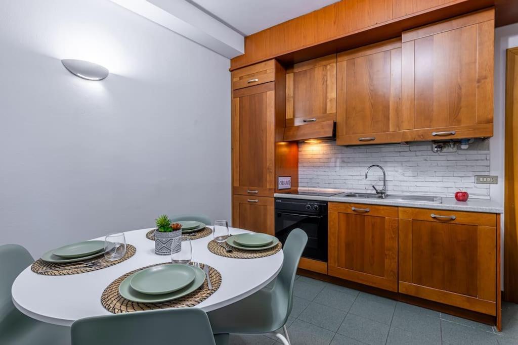 Close To Duomo Lovely City Center Flat Appartement Milaan Buitenkant foto
