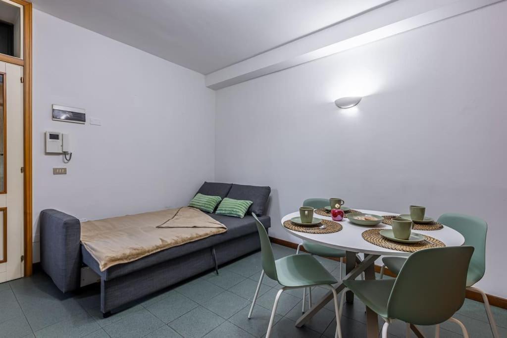 Close To Duomo Lovely City Center Flat Appartement Milaan Buitenkant foto