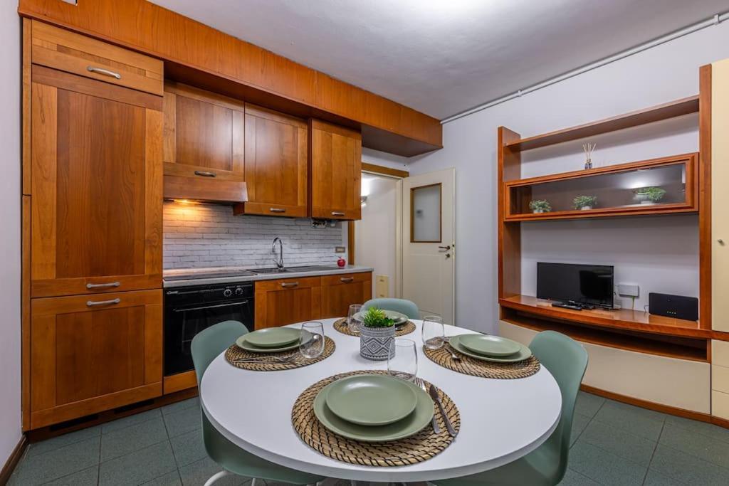 Close To Duomo Lovely City Center Flat Appartement Milaan Buitenkant foto